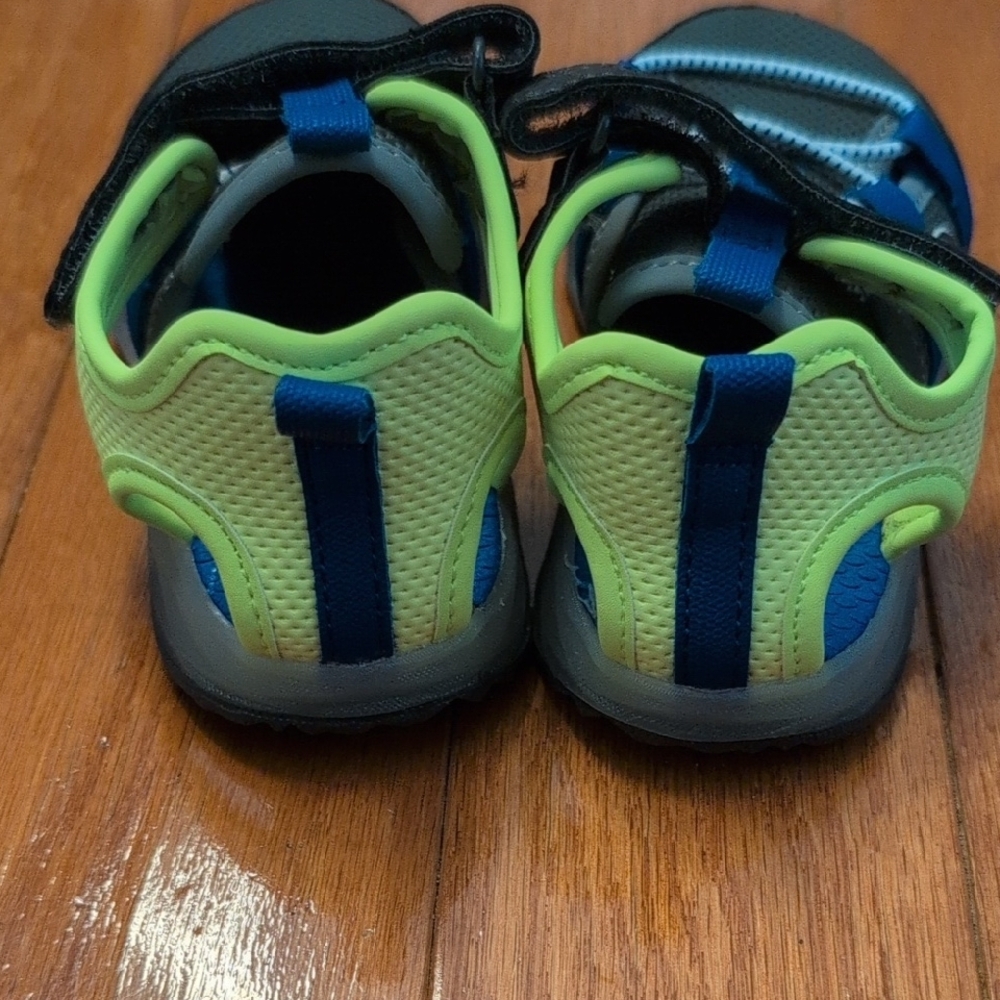Kids Gray and Neon Green Active Sandals - Picture 4 of 9